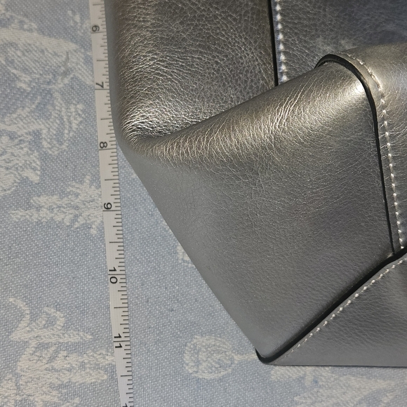 Silver carryall bag with removable inside - Picture 4 of 8